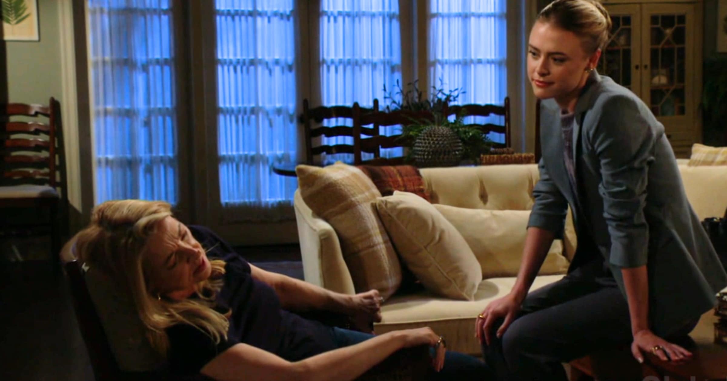 The Young and the Restless - Nov 16 - Nikki and Claire
