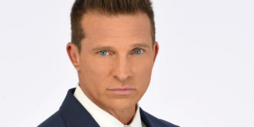 Steve burton reports in on second day back at general hospital