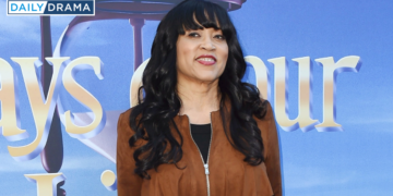 Days of our lives' jackée harry teases paulina sees the light.... Or, a light