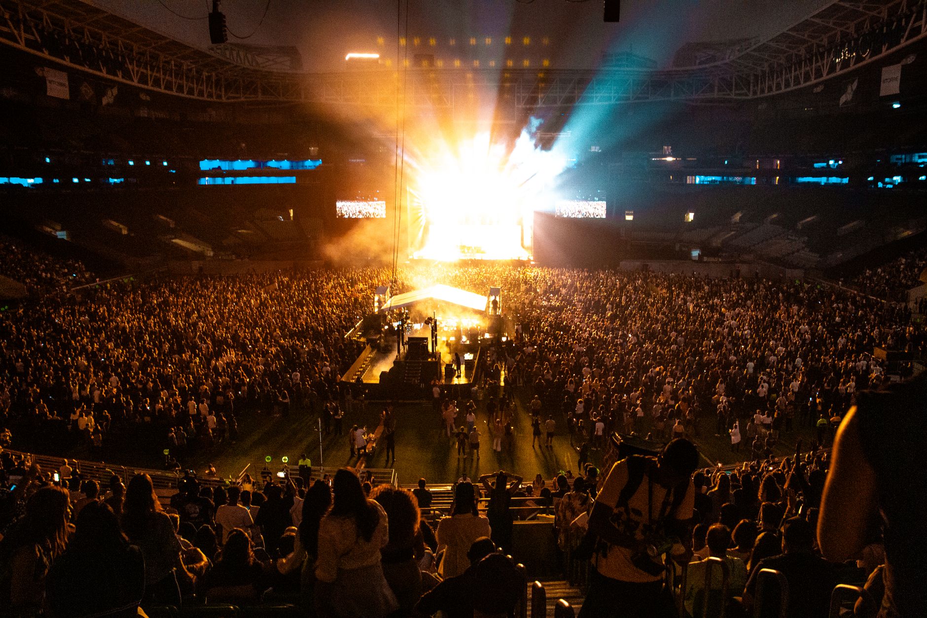Bts shatters rolling stones' touring record: k-pop's global reign is undeniable 1 Bts shatters rolling stones' touring record: k-pop's global reign is undeniable