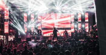 Lionel richie's tour pause raises questions for aging music icons