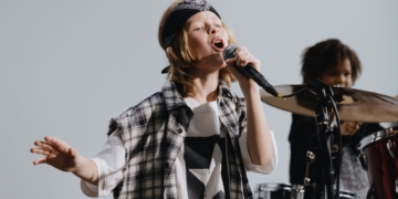 The kid laroi's singapore return: a solo ascent to stardom